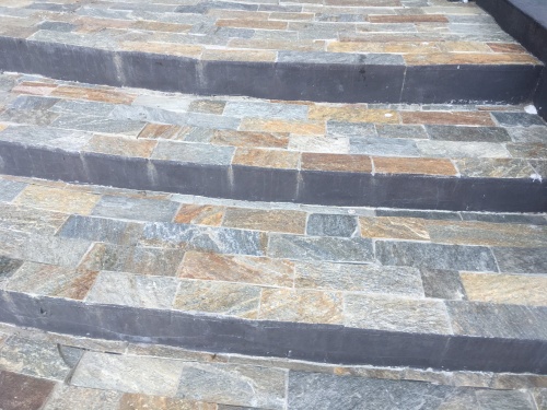 Плитка из Златолита Уральского для лестницы купить в Удмуртской Республике