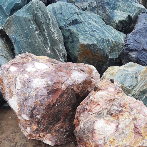 Ландшафтные глыбы красно-фиолетовые 200-1000 килограмм купить в Удмуртской Республике