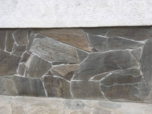 Плитняк златолит Уральский для цоколя, отмостки купить в Удмуртской Республике