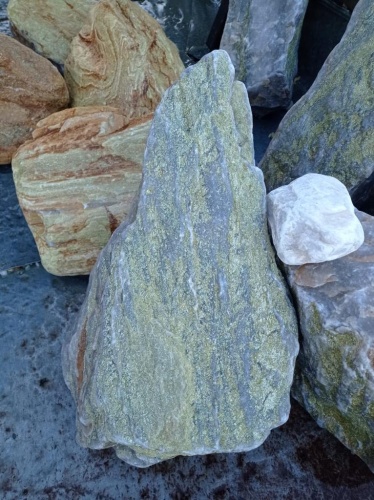 Златолит жёлтый, жёлто-зелёный глыбки и валуны для ланшафтного дизайна купить в Удмуртской Республике