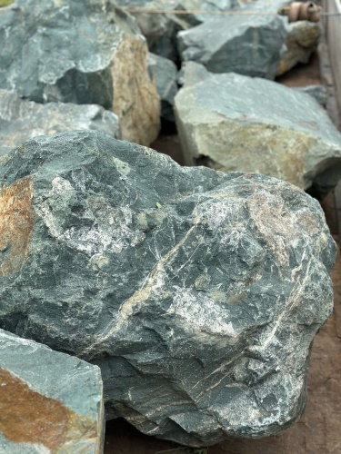 Камни для ландшафтного дизайна зелёные 10-60 килограмм купить в Удмуртской Республике