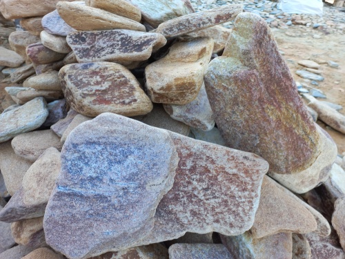 Златолит жёлтый, жёлто-зелёный глыбки и валуны для ланшафтного дизайна купить в Удмуртской Республике