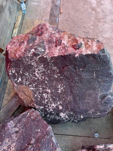 Камни для ландшафтного дизайна красно-фиолетовые 10-60 килограмм купить в Удмуртской Республике