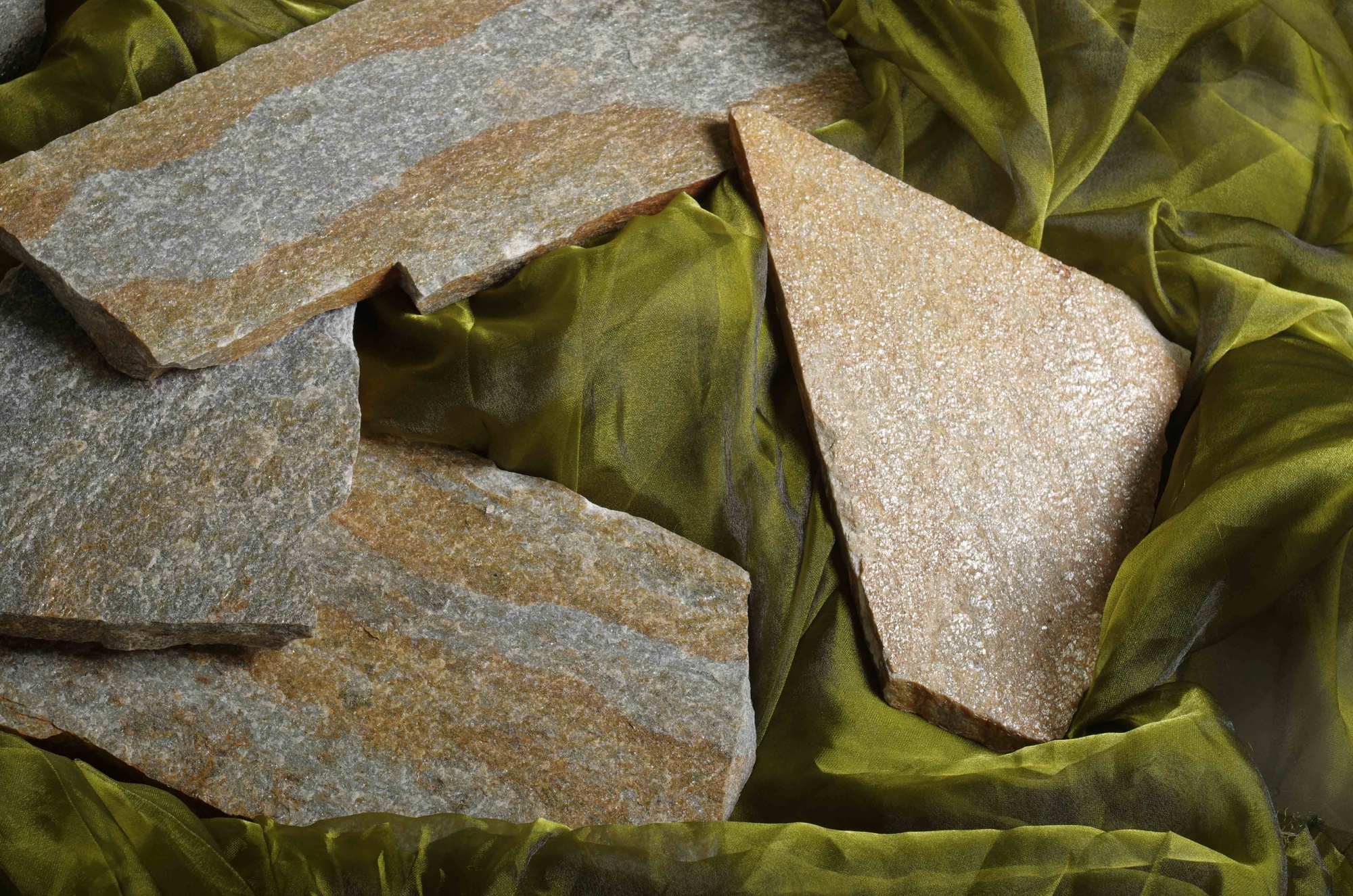 Плитняк златолит Уральский  для фасада купить в Удмуртской Республике