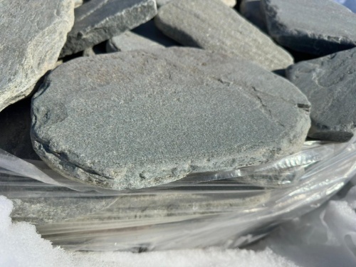 Плитняк златолит зелёный галтованный для мощения на бетон купить в Удмуртской Республике