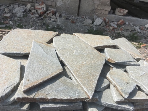 Златолит серебристый галтованный для лестниц купить в Удмуртской Республике